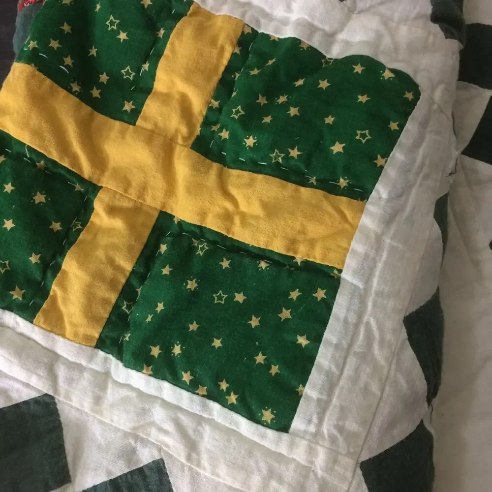 Handmade Hand Sewn Christmas Quilt Present Pattern Holiday Throw 47